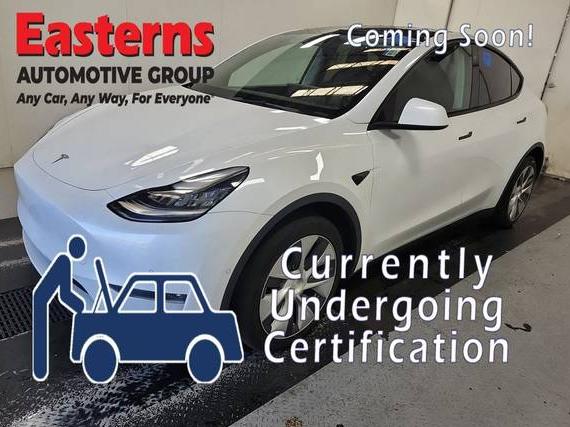 TESLA MODEL Y 2022 7SAYGDEE8NF401706 image